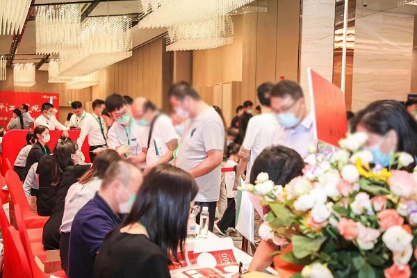 151663236558835569.jpeg bv伟德源自英国始于1946·平江观棠开盘现场.jpg